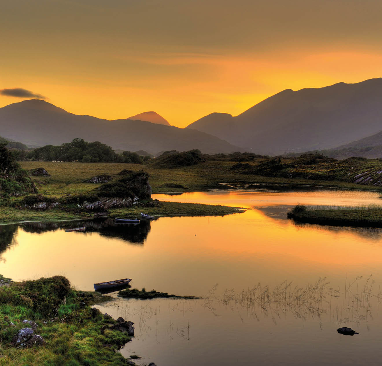 Lakes of Killarney, County Kerry. McGillicuddy Reeks in the distance, Highest mountain range in Ireland