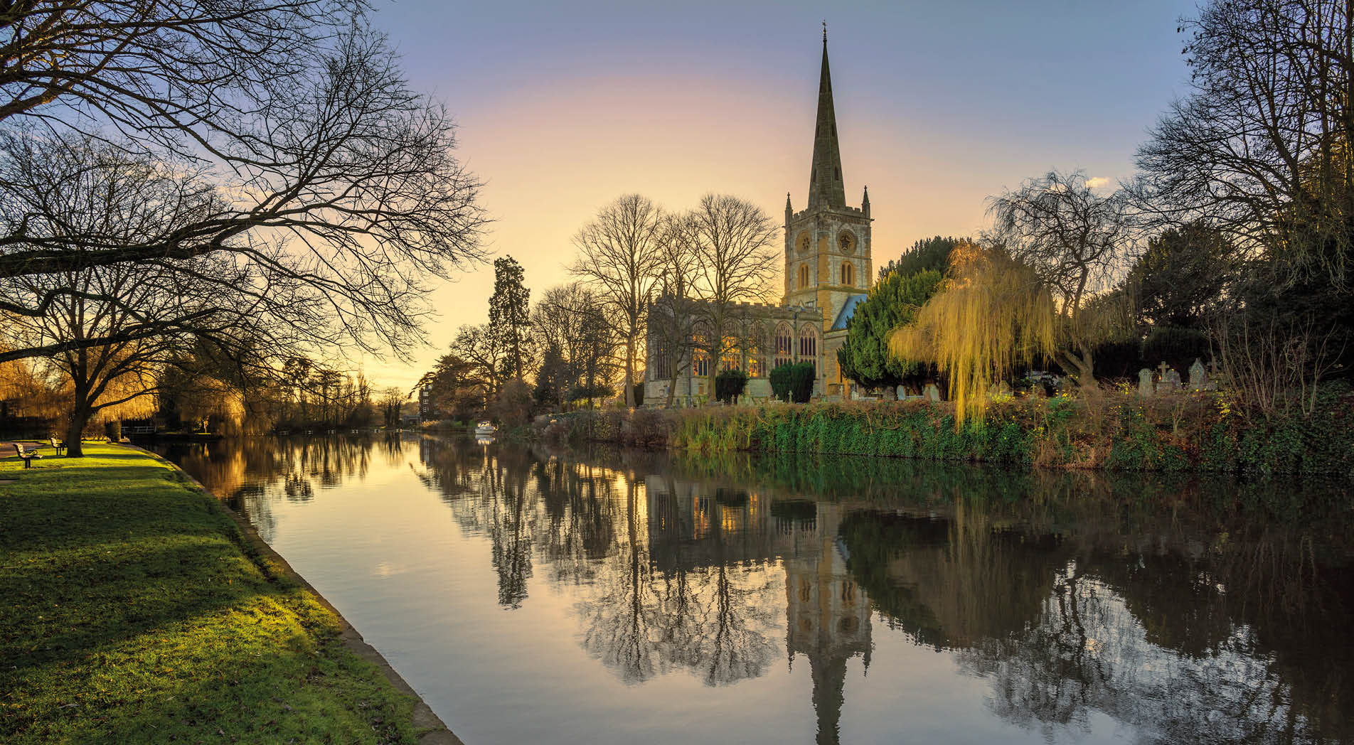 shakespeares burial place holy trinity church stratford-upon-avon warwickshire the midlands england uk. reflections in the river avon.